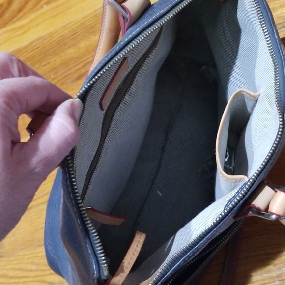 COPY - Dooney&Bourke Purse - Picture 4 of 4